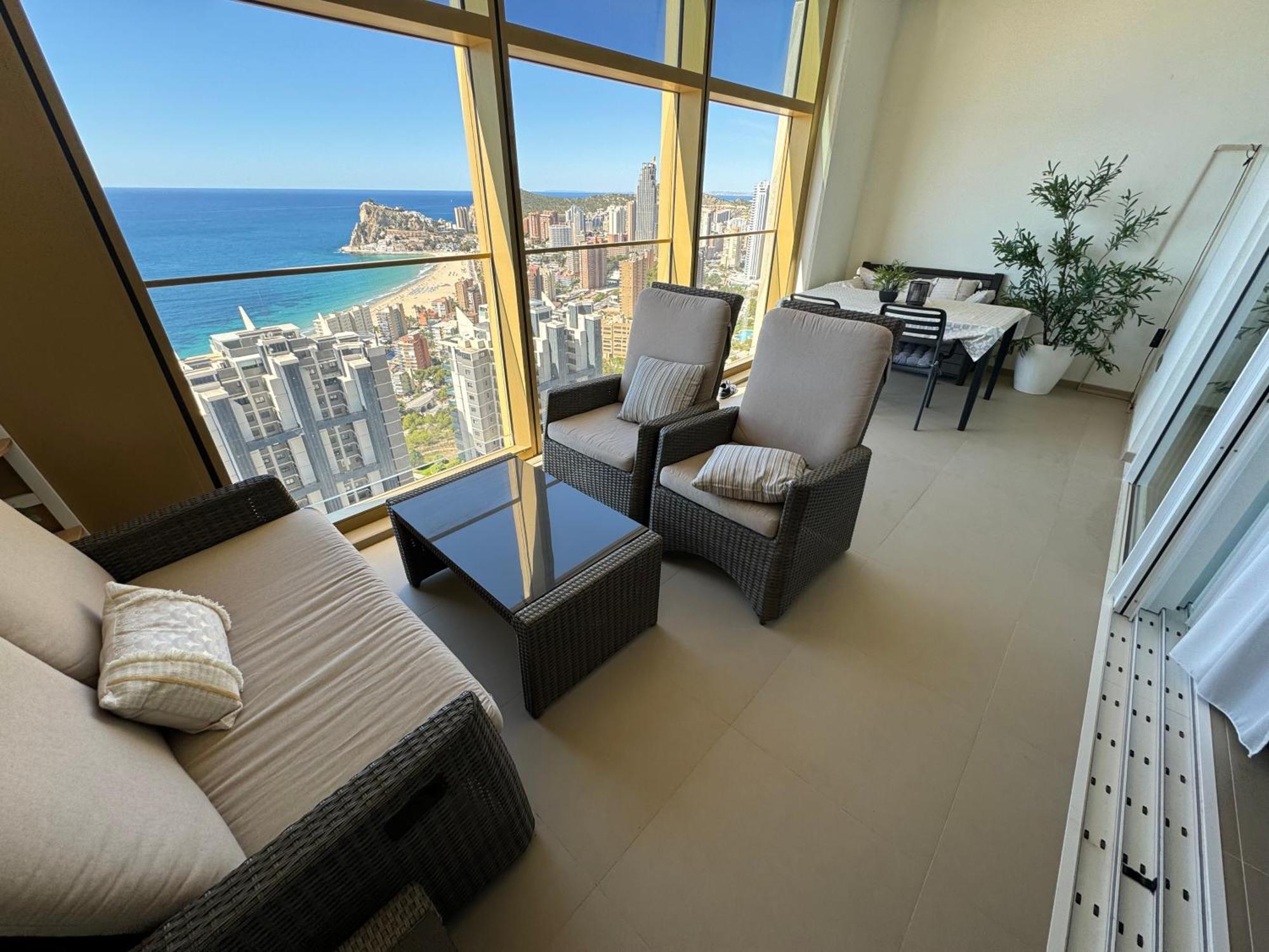 Intempo Sky Luxury Apartment 26 Floor Seaview Benidorm Buitenkant foto